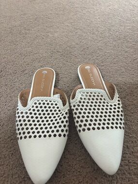 BAMBOO White Pointed Slip-On Cutout Mules